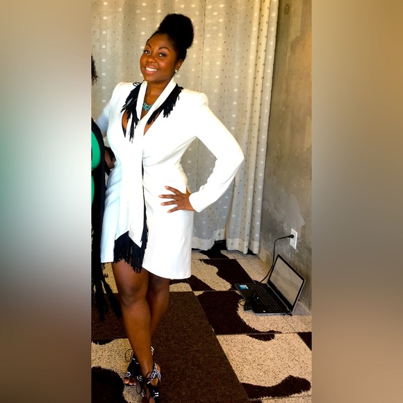 BCBGMaxAzria Cream White Fringe Blazer Dress Great Condition Sz M - Picture 1 of 6